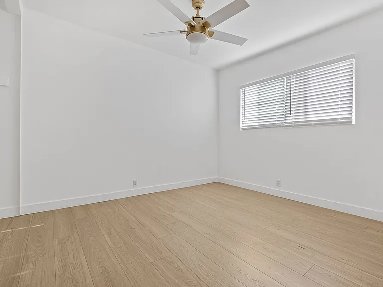 Arlington Square Apartments — Photo 31