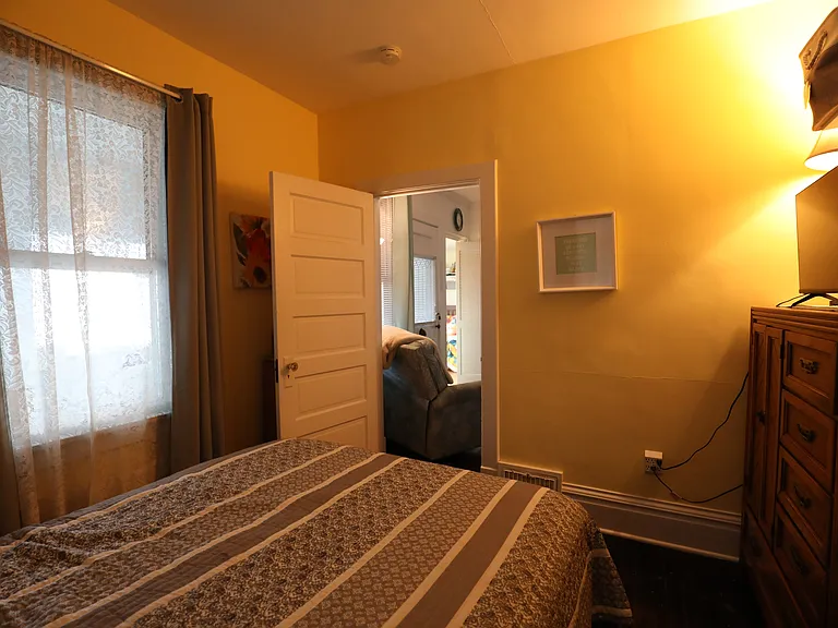 98 Hurley Ave — Photo 8
