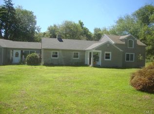 38 Center Rd, Woodbridge, CT 06525