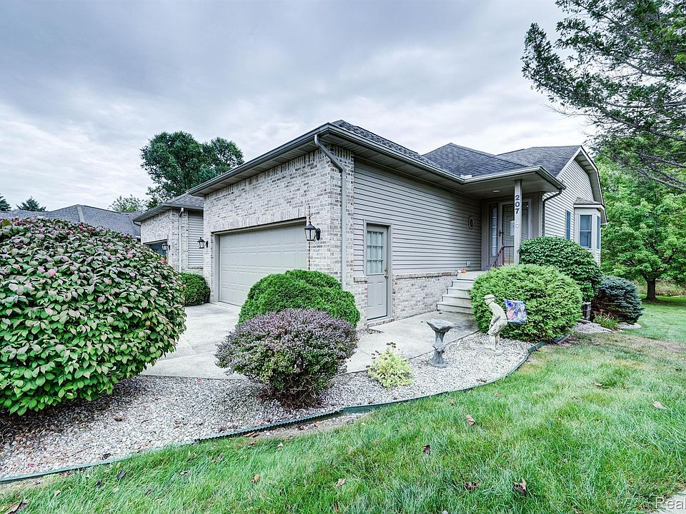 1st image of 207 Inglewood Ct