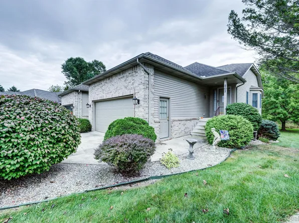 207 Inglewood Ct, Linden, MI 48451