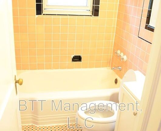 5th image of 8210 Greenwood Ave APT 4