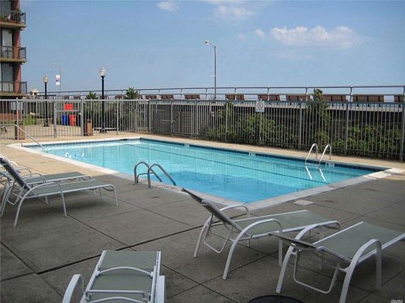 3rd image of 750 W Broadway APT 2T