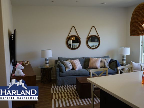 5th image of 5702 La Jolla Blvd Unit 210