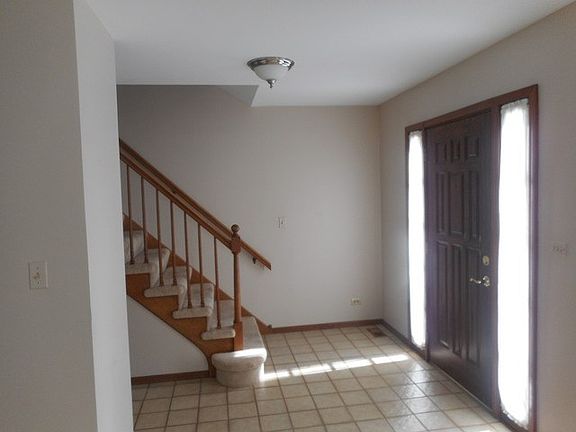 2nd image of 1015 S Fairview Ave