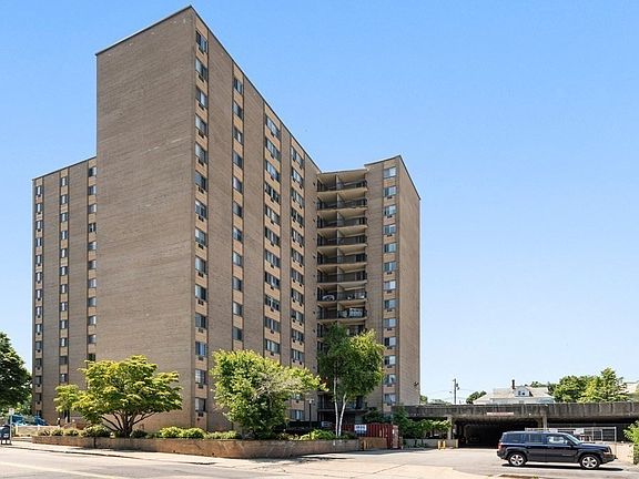 2nd image of 1025 Hancock St Unit 12F
