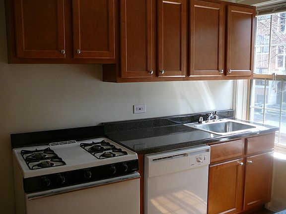 5th image of 6601 N Greenview Ave APT 2