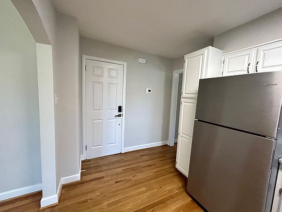 3rd image of 117 Overman Ave #B