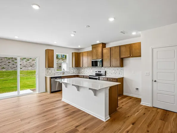 518 Sunset Lake Dr, Durham, NC 27703