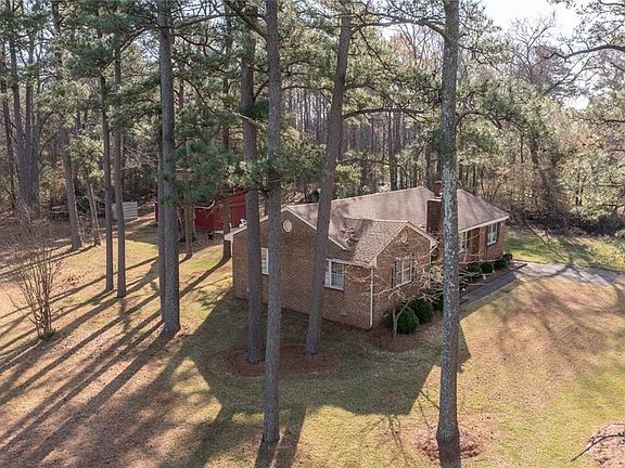 Beautiful wooded lot on a creek that leads to Elizabeth River
