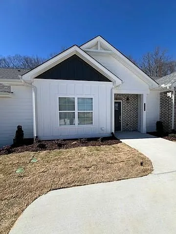 Building Photo - 436 Bellingham Dr NE