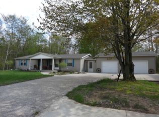 2177 Guernsey Rd, Beaverton, MI 48612