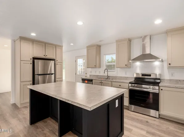 7836 E JAVELINA Avenue, Mesa, AZ 85209