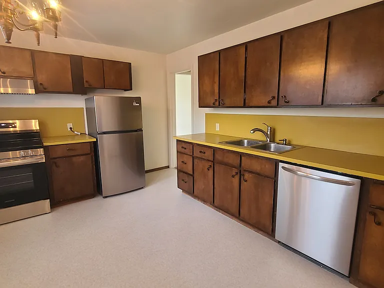 2505 Veldee Ave — Photo 8