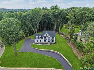 18 Timberlane Trail, Trumbull, CT 06611