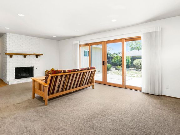 5th image of 118 Corinne Ave