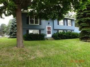 4712 Hanover Ave, Portage, MI 49002