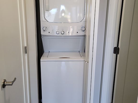 5th image of 608 E Wright Ave #B