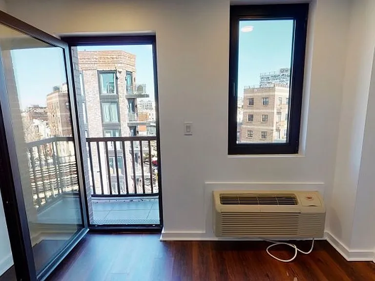 874 Willoughby Ave #306 — Photo 5