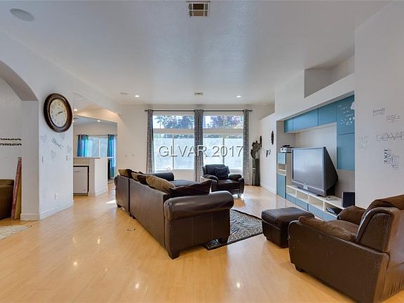 4th image of 7417 Laramie Ave