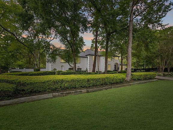 4th image of 1922 Grand Valley Dr
