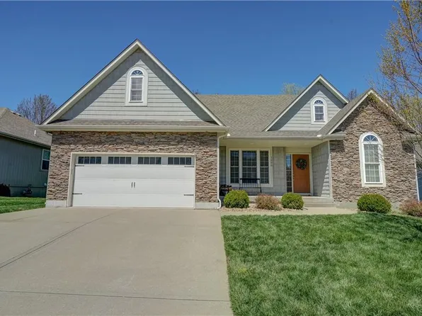 1200 Devonshire Ter, Greenwood, MO 64034