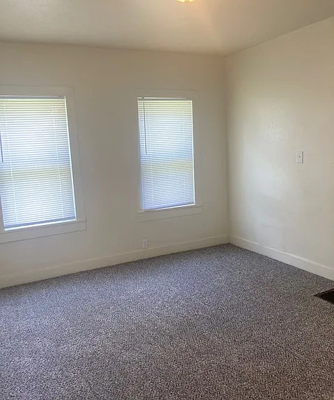 627 Fairholm Ave — Photo 6