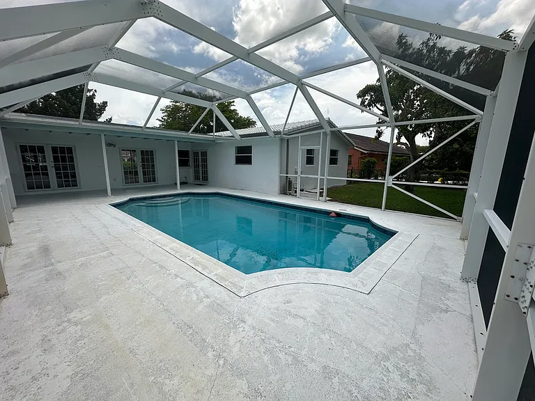11261 NW 42nd St — Photo 33