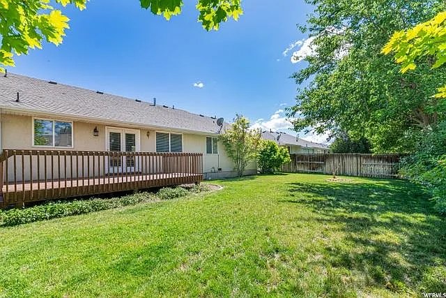 347 E La Vera Ln — Photo 14
