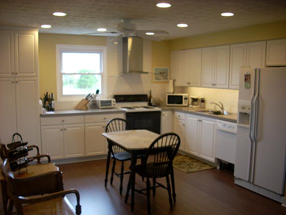 2nd image of 1306 Fairlawn Ave