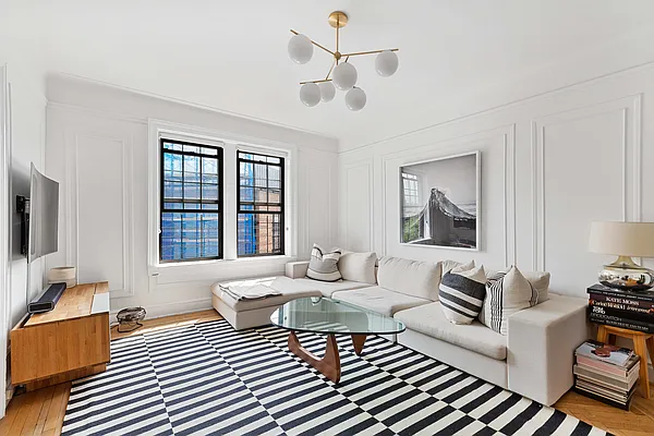 Rented by Balen Real Estate, LLC | media 16