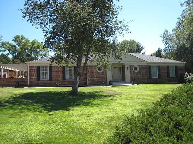 Extensively updated ranch home