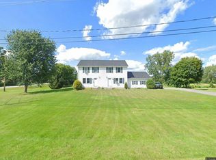 694 Sanford Rd S, Churchville, NY 14428
