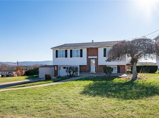 216 Eleanor Dr, Latrobe, PA 15650