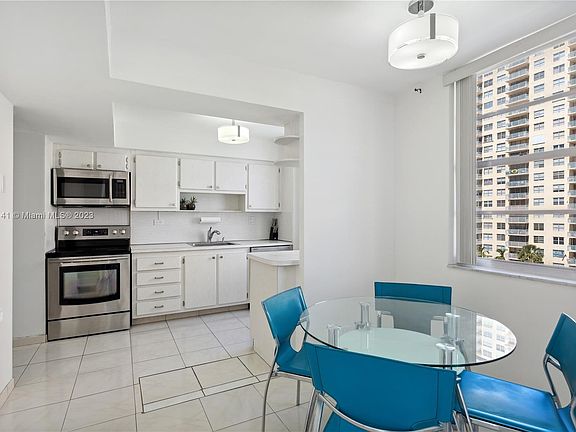 5th image of 250 174th St APT 605