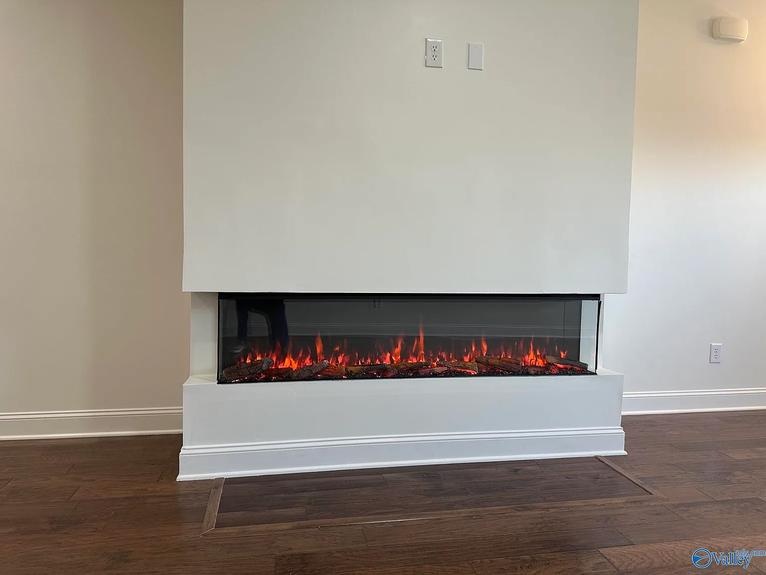 3 bed, 2.0 bath, 1568 sqft, $1,800 — Photo 4