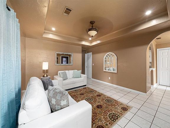 5th image of 725 Dudperkins St