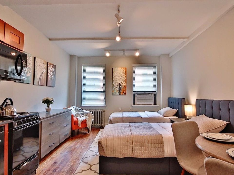 1st image of 11 Waverly Pl APT 7E