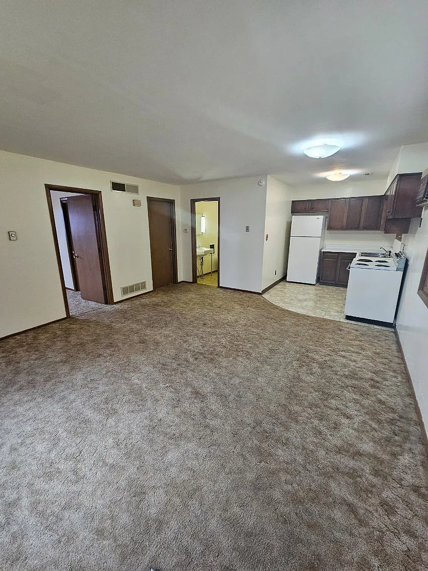 22199 Energy Hwy — Photo 2