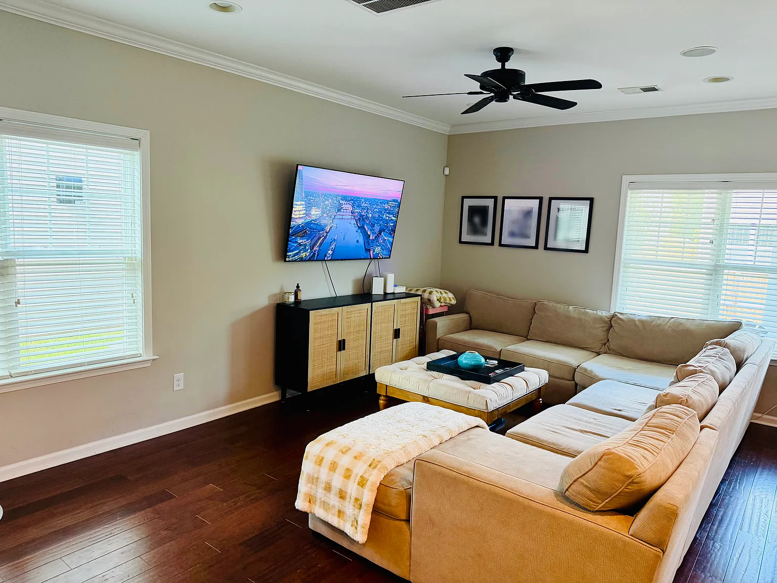 4 bed, 2.5 bath, 2247 sqft, $3,299 — Photo 4