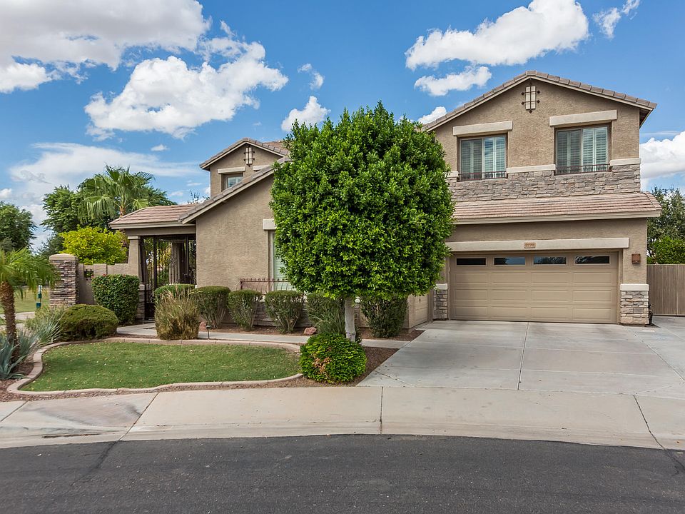 1st image of 2220 E Indigo Dr