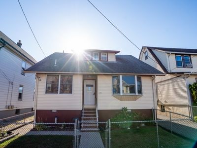 196 Hayward Pl, Wallington, NJ, 07057