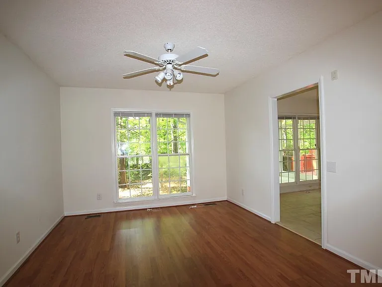 208 Ashley Brook Ct — Photo 3