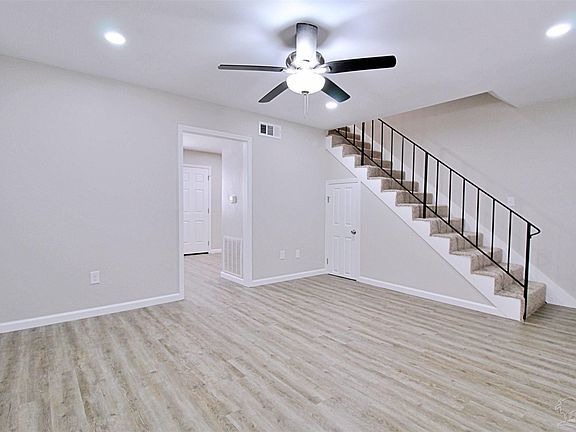 2nd image of 2347 Wyatt St