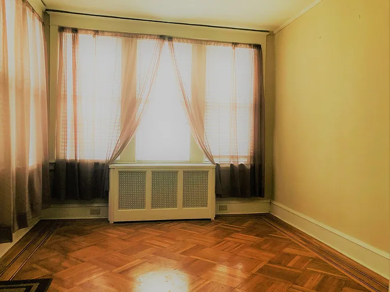 618 Gerhard St — Photo 3