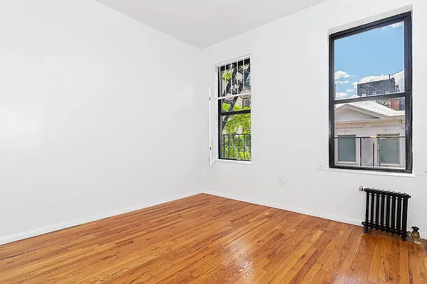 Rented by REAL New York | media 11