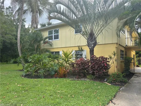 1210 Shady Rest Ln APT 12, Naples, FL 34103