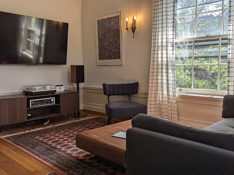 The EB Green Residence — Photo 3