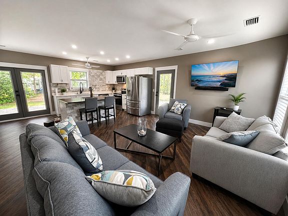 4th image of 71 Mandy Cir