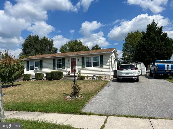 21 Carly Dr, New Oxford, PA 17350